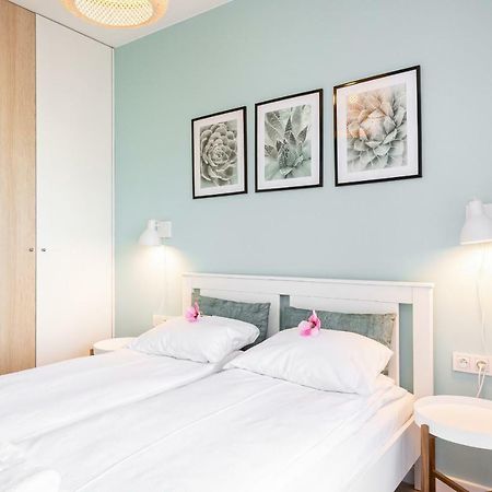 Apartment Walonska With Free Parking Wroclaw By Noclegi Renters Εξωτερικό φωτογραφία