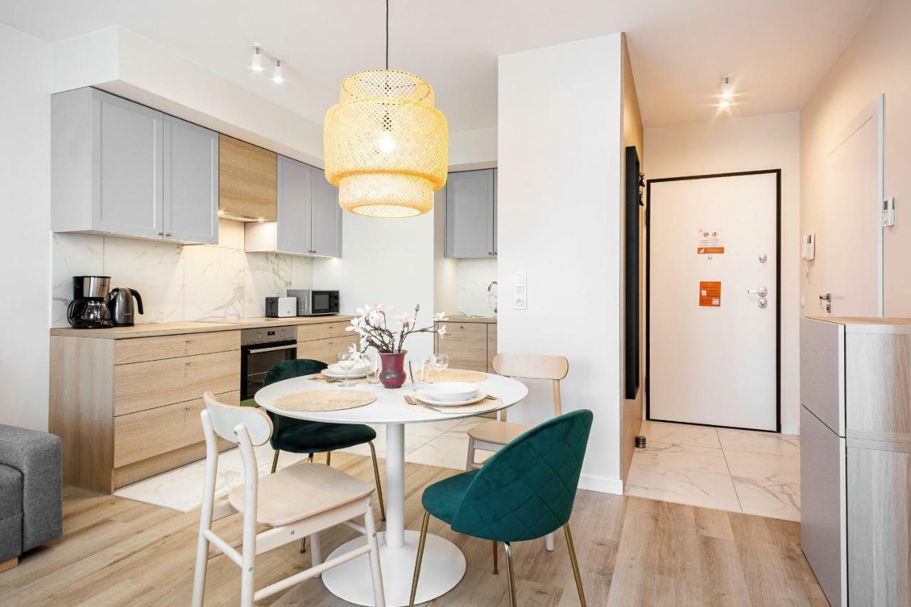 Apartment Walonska With Free Parking Wroclaw By Noclegi Renters Εξωτερικό φωτογραφία