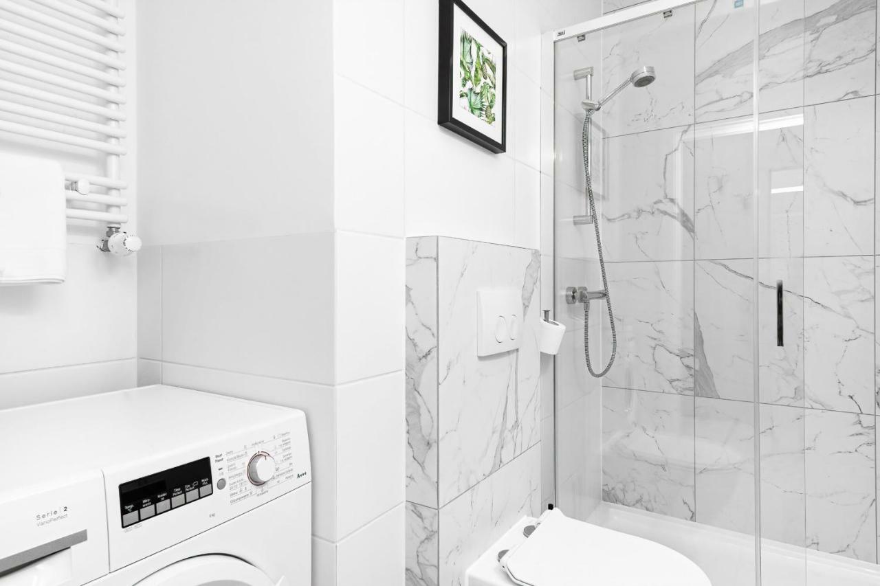 Apartment Walonska With Free Parking Wroclaw By Noclegi Renters Εξωτερικό φωτογραφία