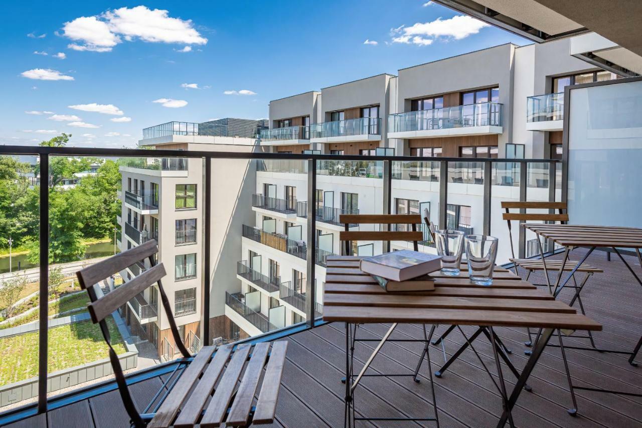 Apartment Walonska With Free Parking Wroclaw By Noclegi Renters Εξωτερικό φωτογραφία