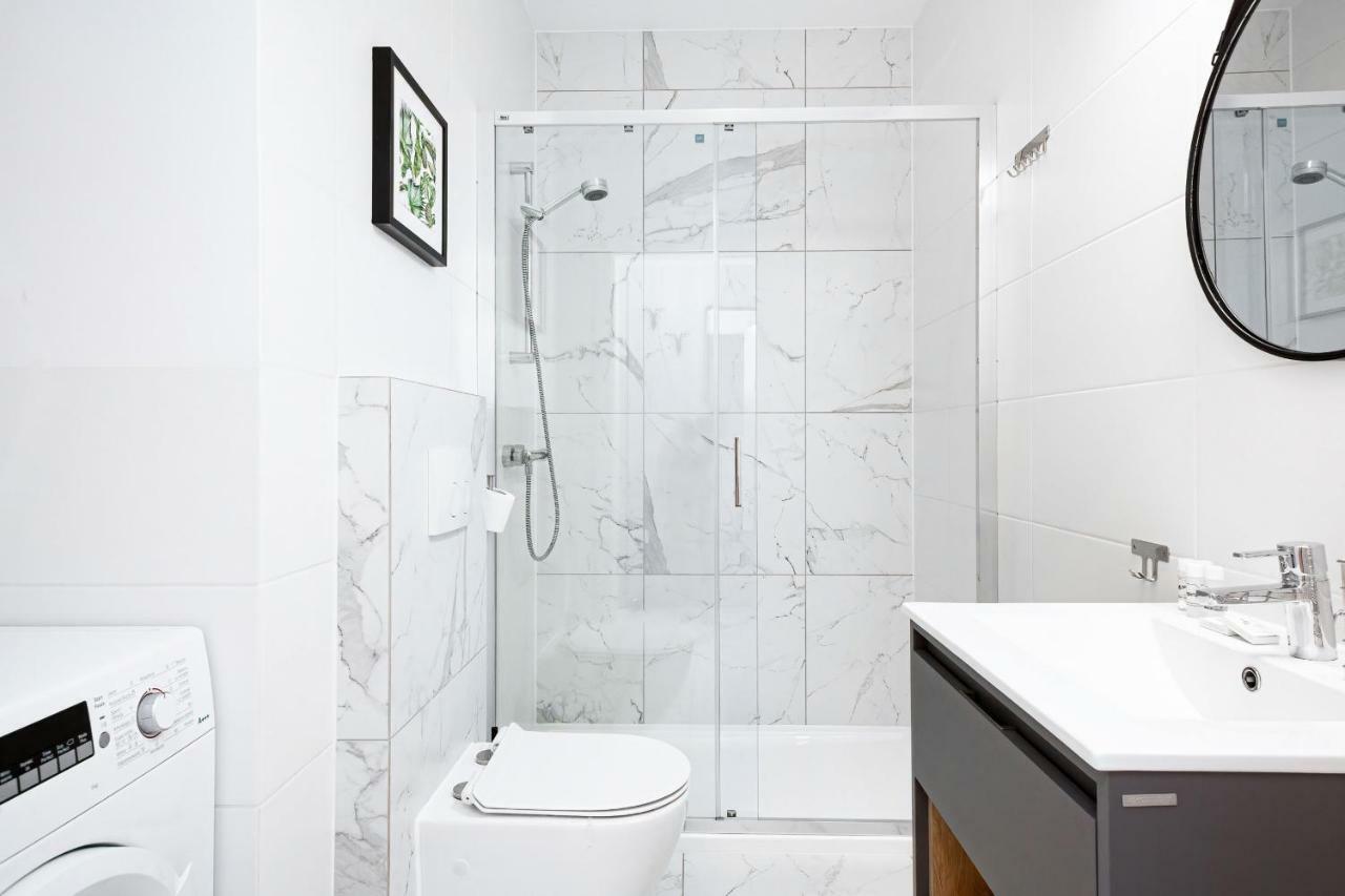 Apartment Walonska With Free Parking Wroclaw By Noclegi Renters Εξωτερικό φωτογραφία